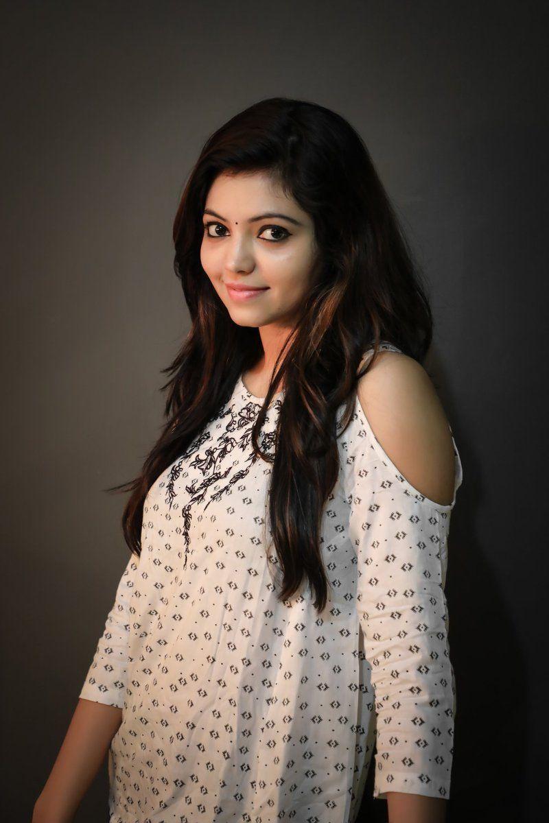 Traditional Looks of Athulya Ravi Latest Snaps