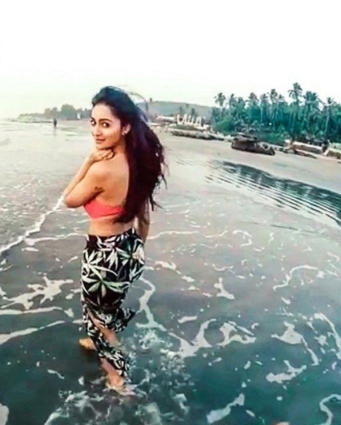 Tridha Choudhury Shares Her Hot & Spicy Pictures On Instagram