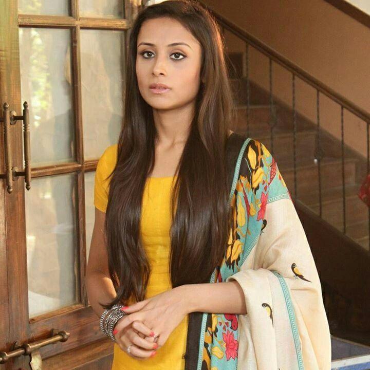 Tv Actress Anupriya Kapoor Latest Unseen Photo Stills