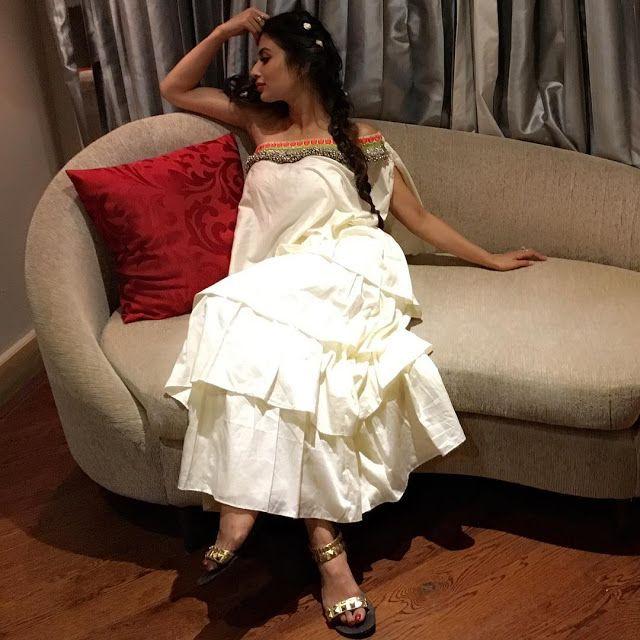 UNSEEN Private Photos of TV Actress Mouni Roy