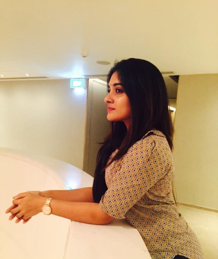 UNSEEN Private Pics of Niveda Thomas