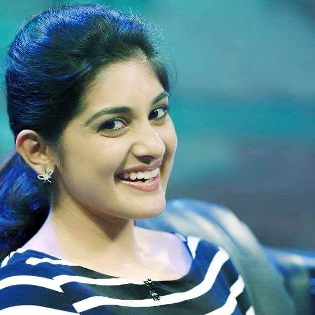 UNSEEN Private Pics of Niveda Thomas