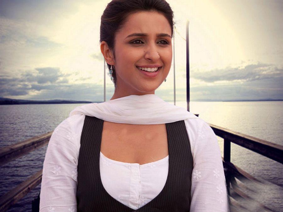 Unseen & Rare Photos of Actress Parineeti Chopra