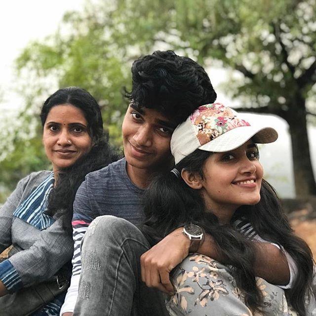 Unseen  Anupama Parameswaran Images