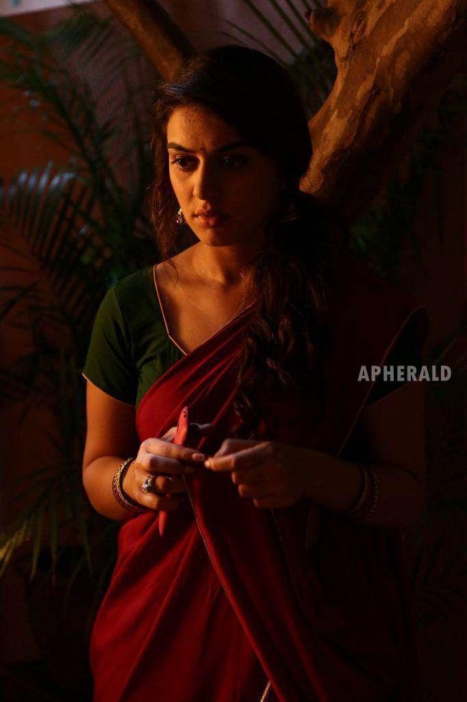 Unseen photos of Hansika from her early days