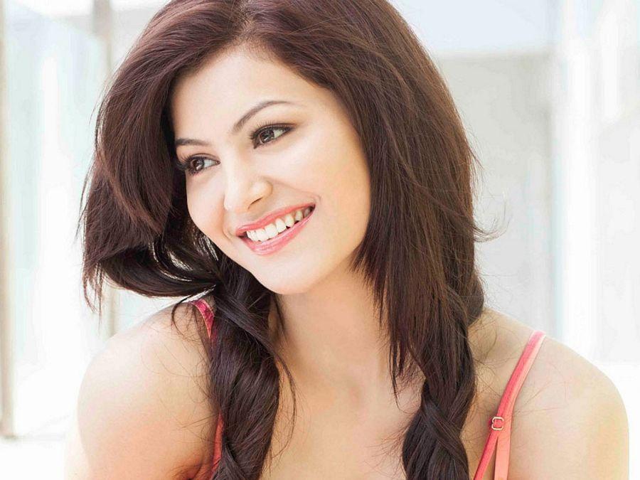 Urvashi Rautela Hot & Spicy HD Photos Are Too Hot To Handle