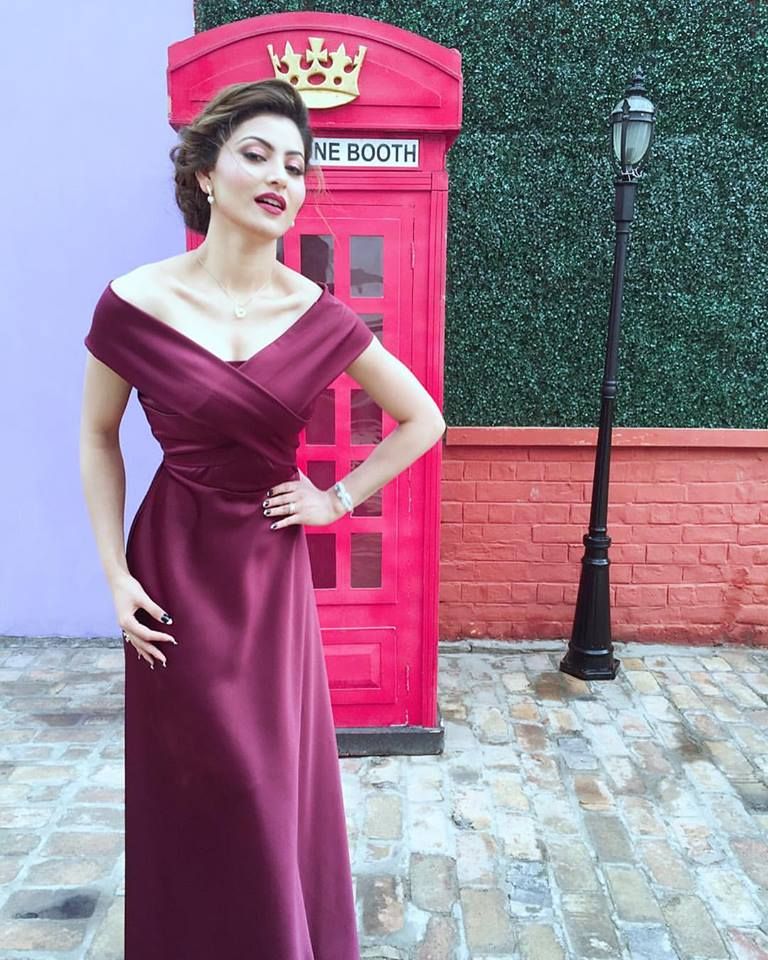 Urvashi Rautela Pics