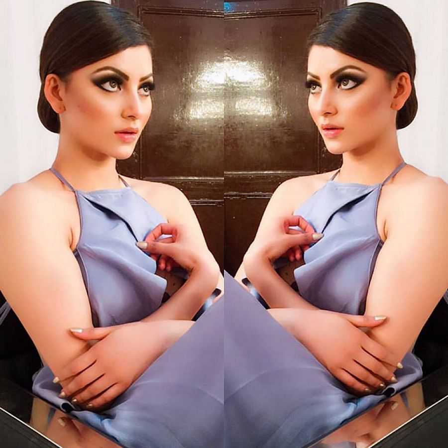 Urvashi Rautela Pics