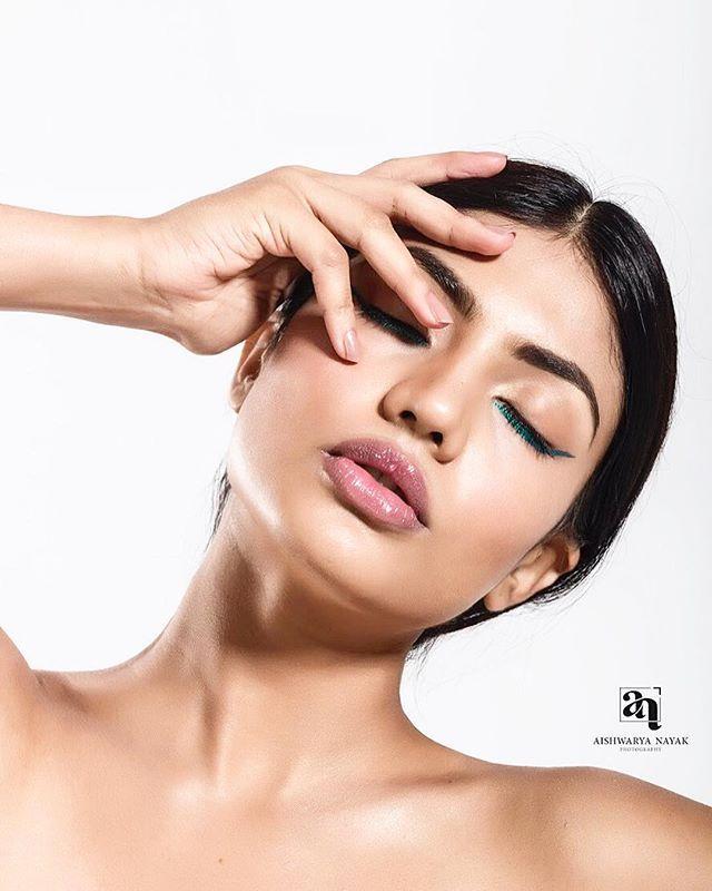 Urvi Shetty Latest Hot & Spicy Photoshoot Stills