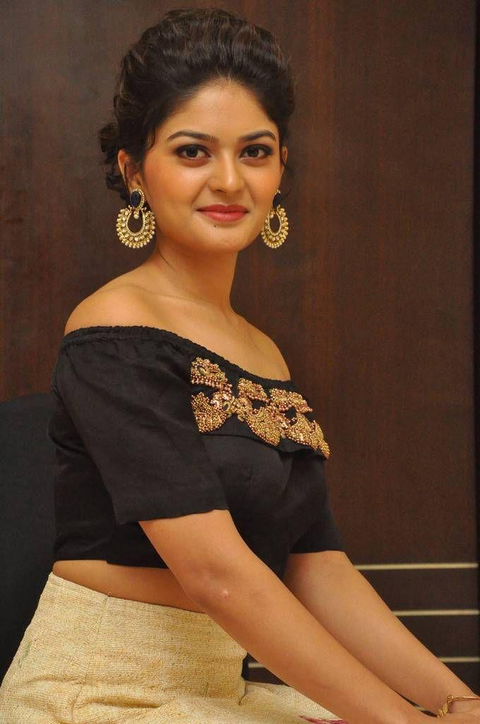Vaibhavi Shandilya Stills At Next Nuvve Movie Audio Launch