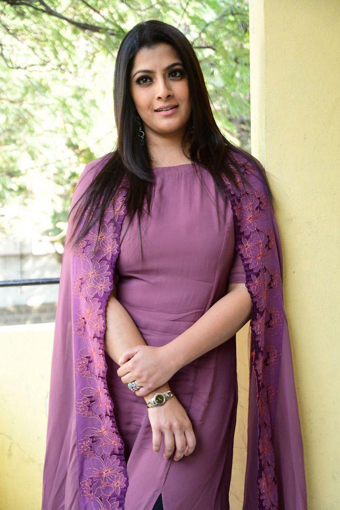 Varalakshmi Sarathkumar Latest New Photos
