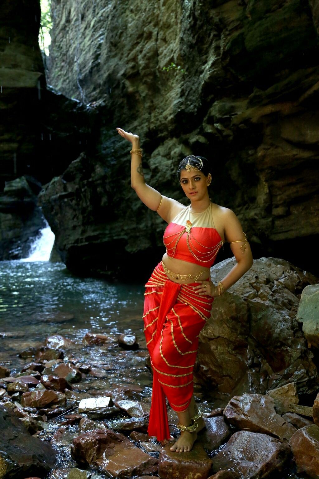 Varalaxmi Hot Stills from Neeyaa 2 Movie