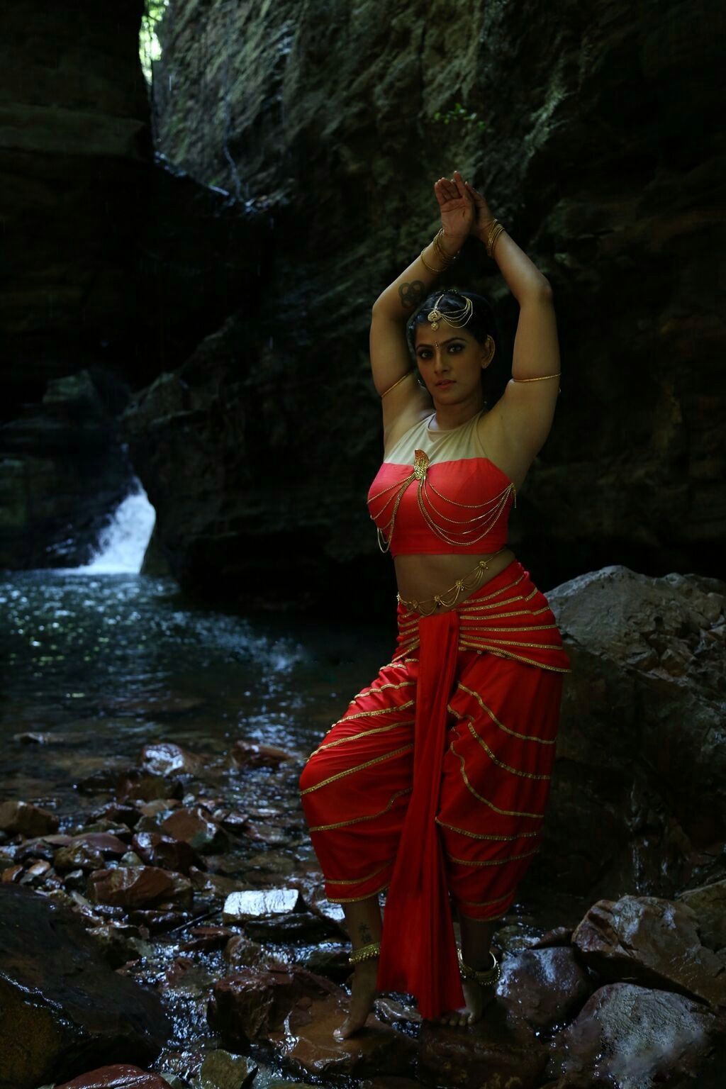 Varalaxmi Hot Stills from Neeyaa 2 Movie