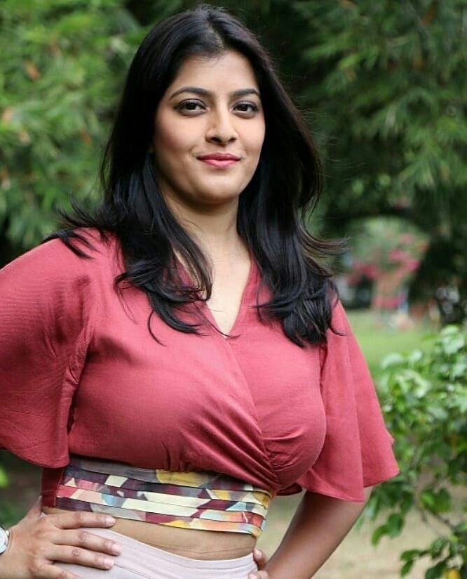 Varalaxmi Sarathkumar at Neeyaa 2 Press Meet