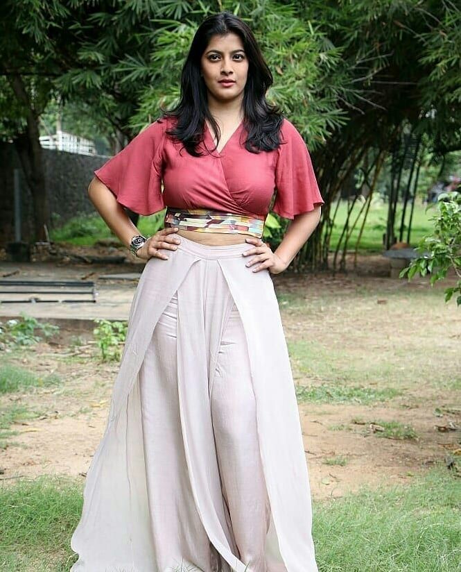 Varalaxmi Sarathkumar at Neeyaa 2 Press Meet