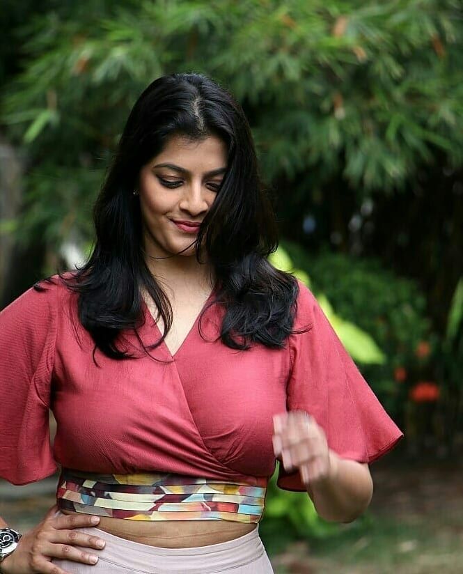 Varalaxmi Sarathkumar at Neeyaa 2 Press Meet