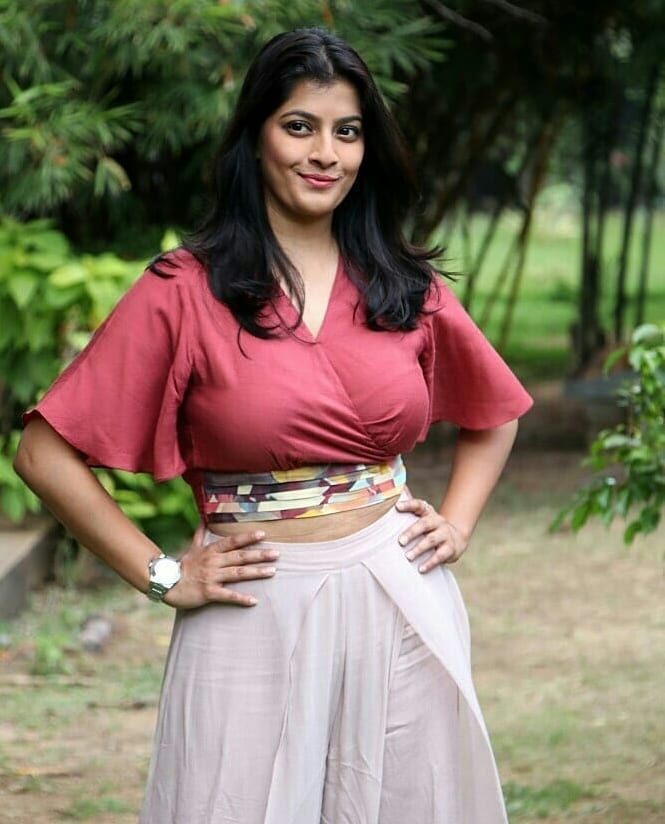 Varalaxmi Sarathkumar at Neeyaa 2 Press Meet