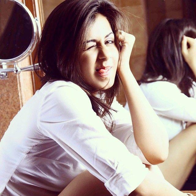 Very Hot And Spicy Images Of Indian Film Actress Nikki Galrani