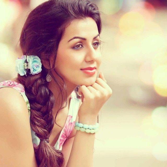 Very Hot And Spicy Images Of Indian Film Actress Nikki Galrani