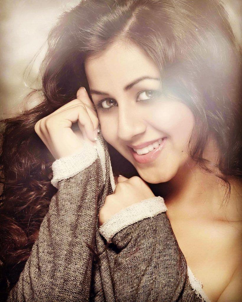 Very Hot And Spicy Images Of Indian Film Actress Nikki Galrani