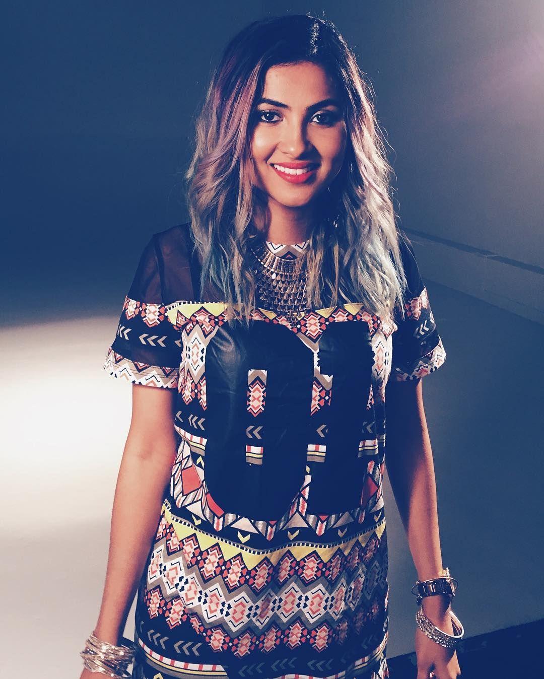 YouTube Singing Sensation Vidya Vox Images Pics & Wallpapers