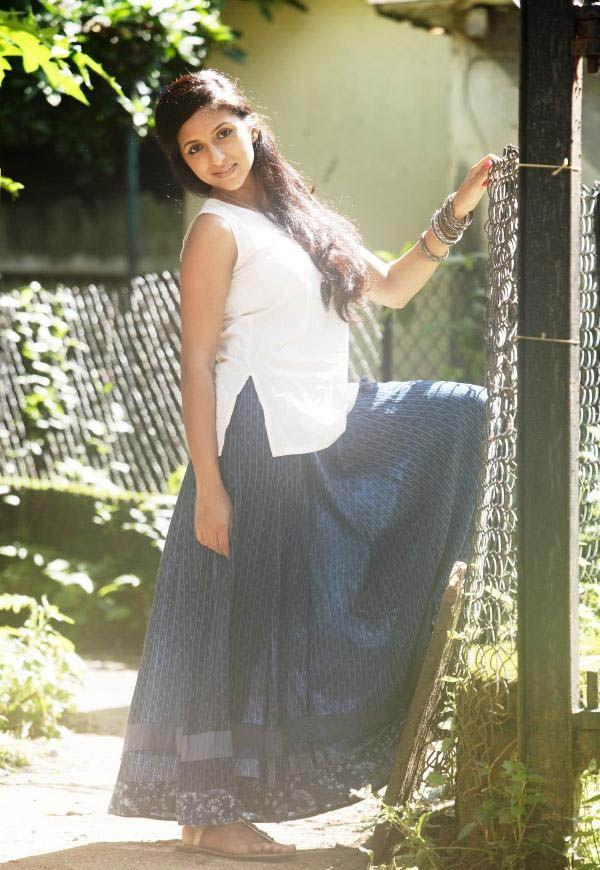 Actress Aasheeka Cute Photos