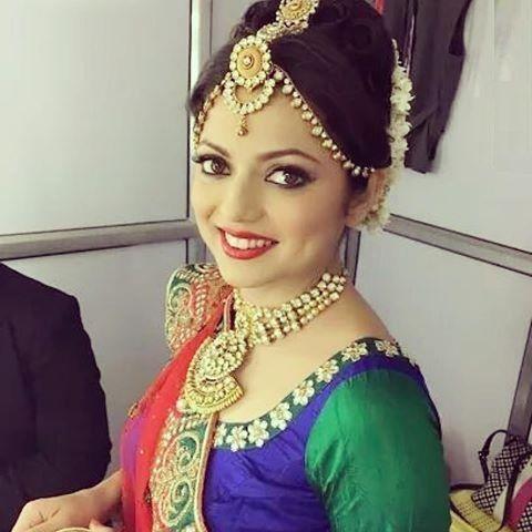 Actress Drashti Dhami HD All Photos And Wallpapers