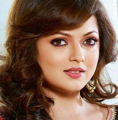 Actress Drashti Dhami HD All Photos And Wallpapers