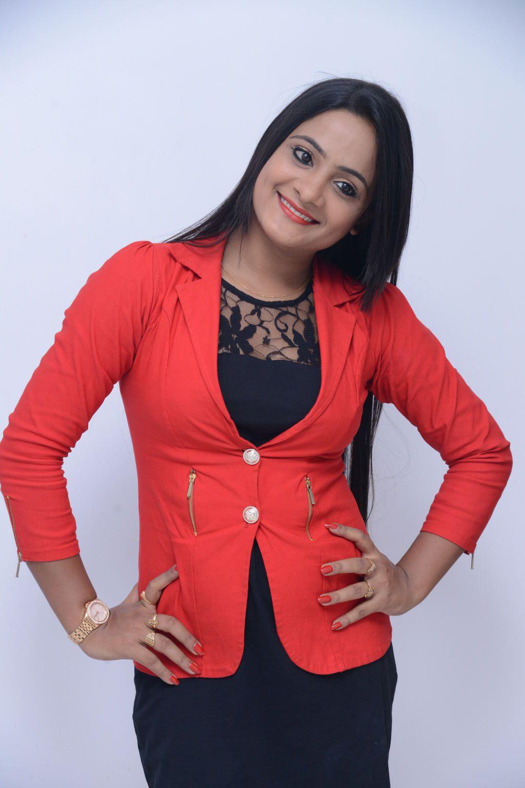 Actress Elli Stills