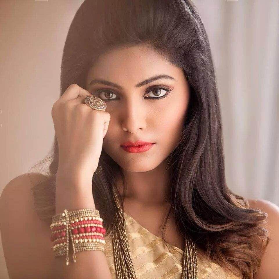 Actress Harini Photoshoot