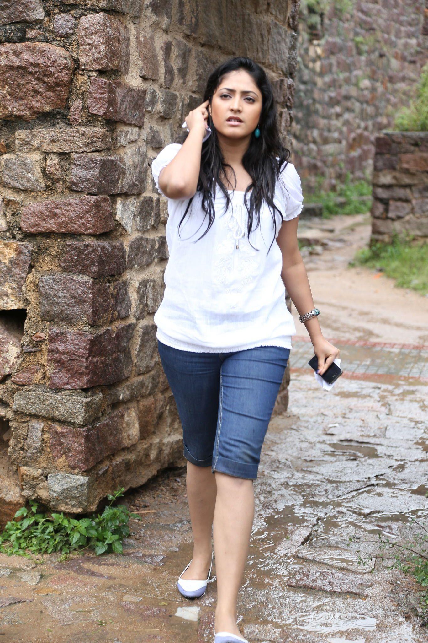 Actress Haripriya Latest Pics