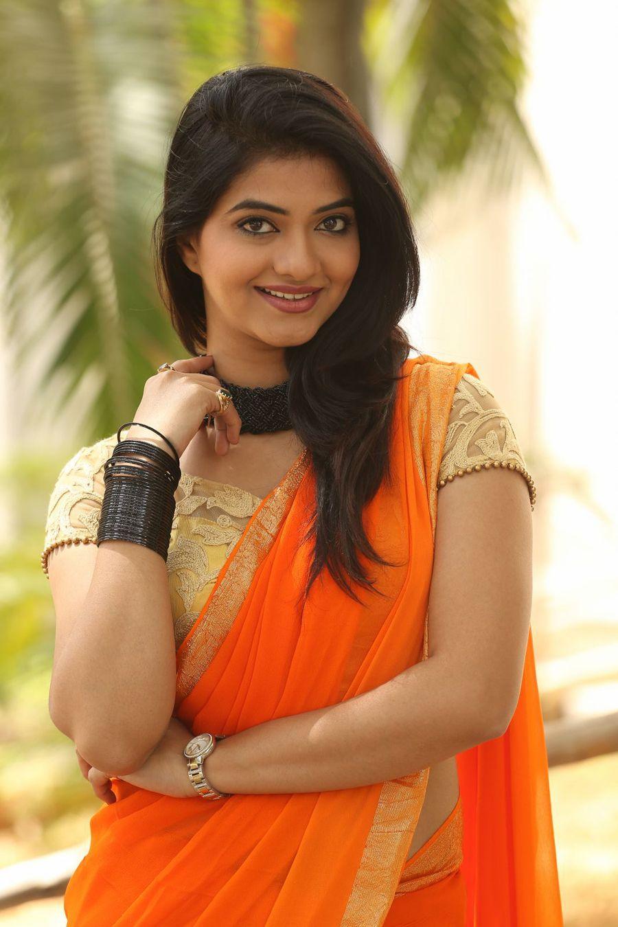 Actress Kashmira Kulkarni New Pics