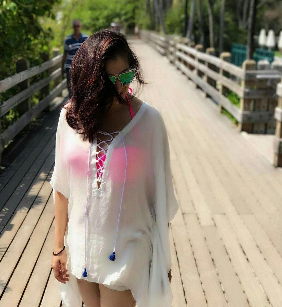 Actress Lakshmi Rai enjoying the holiday vacation in Beach Photos