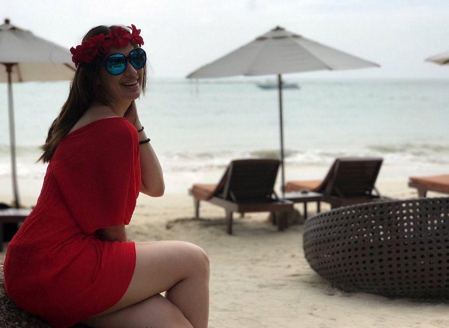 Actress Lakshmi Rai enjoying the holiday vacation in Beach Photos