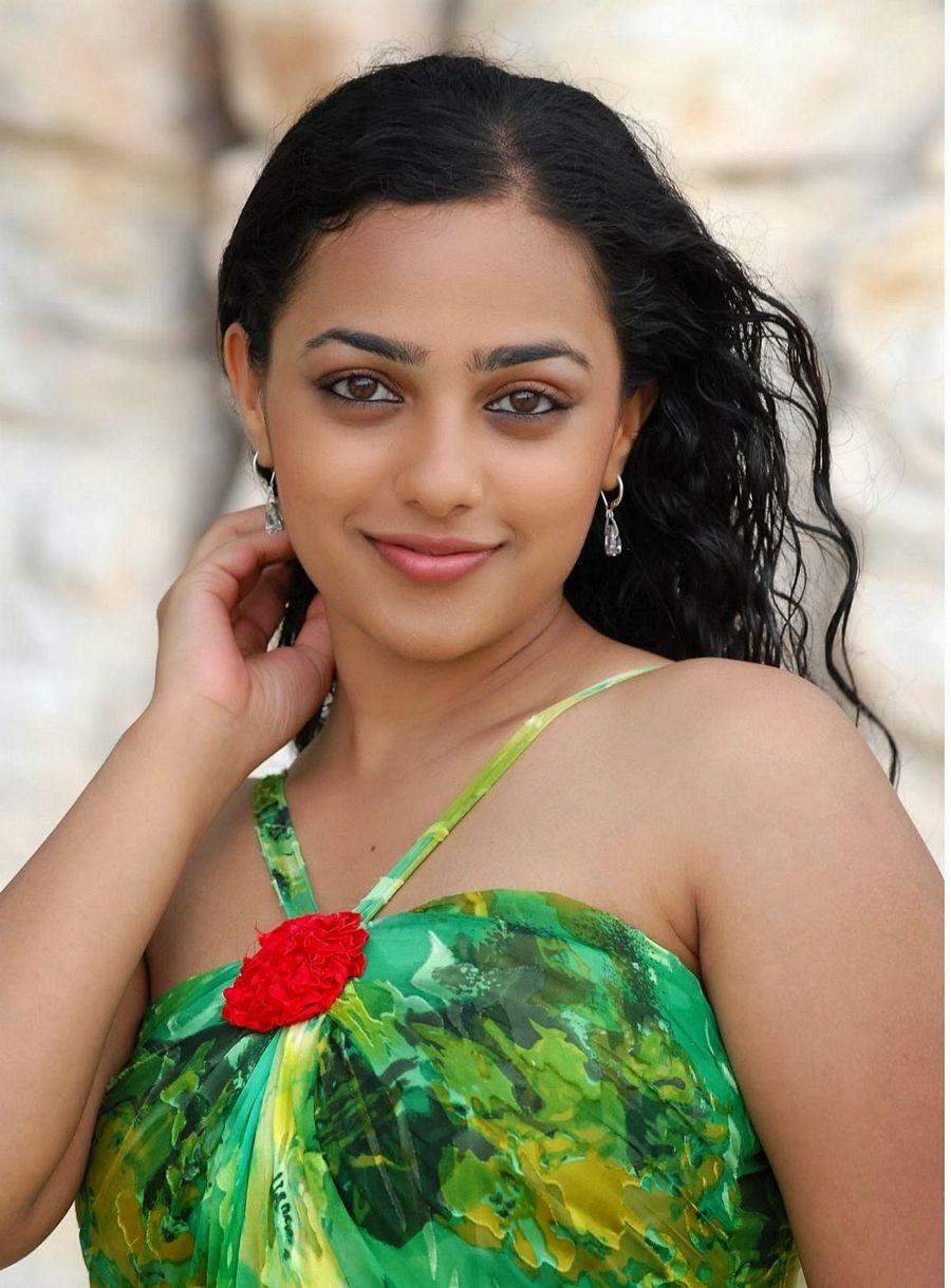 Hot Actress Nithya Menon Hot pics