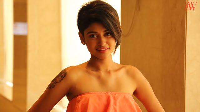 Actress Oviya Helen 651 - Tamil Movie Event Madha Yaanai Koottam Pressmeet  Photos