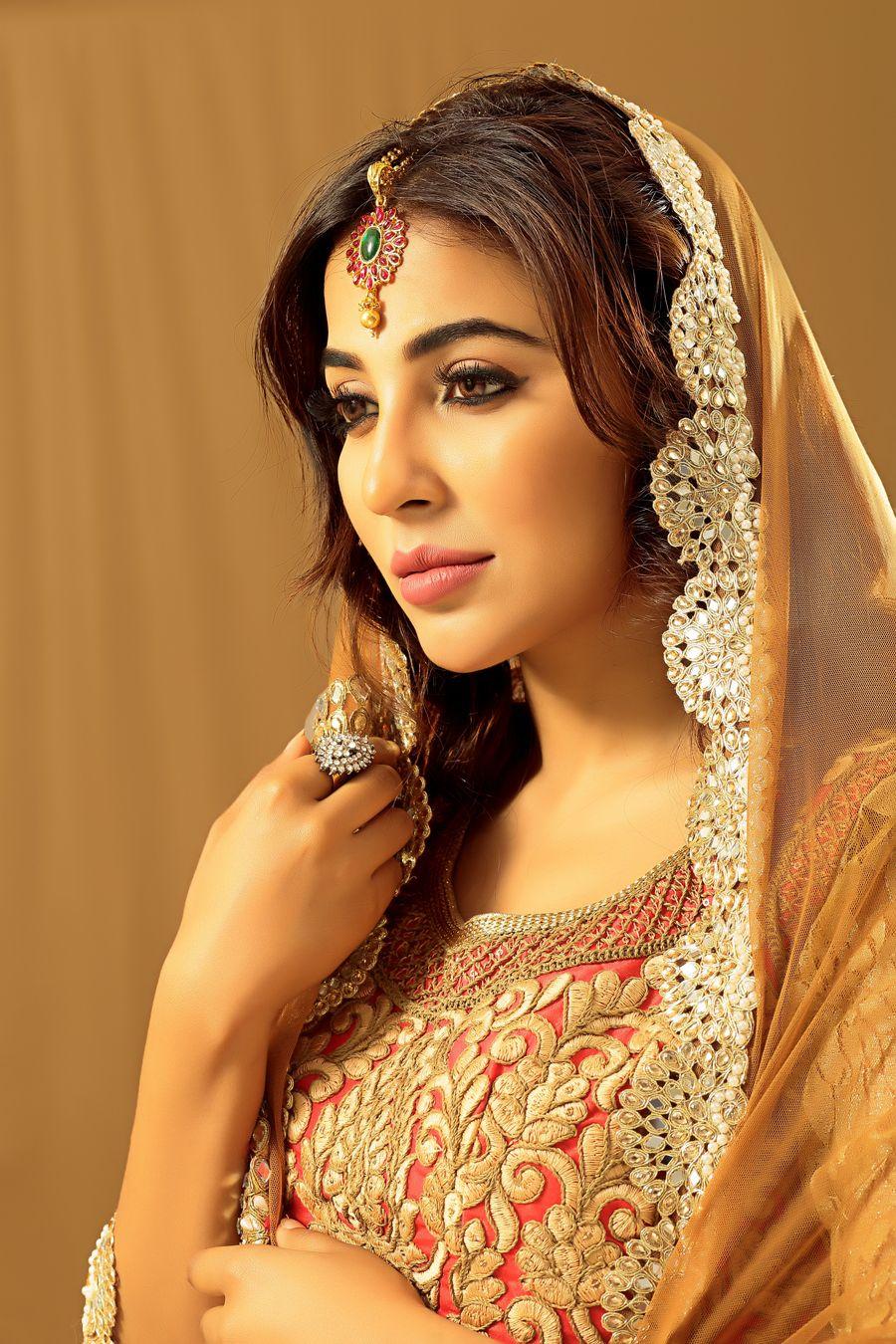 Actress Parvathy Nair Latest Stills