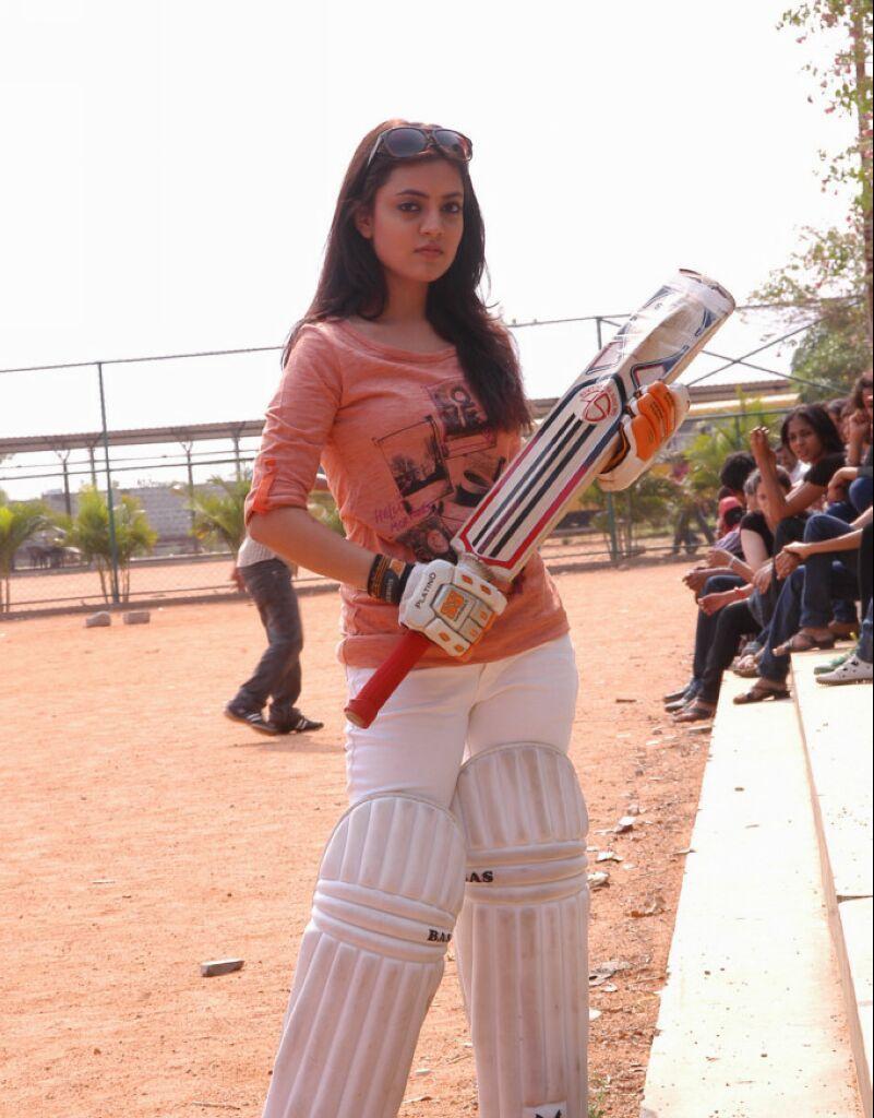 Actress Playing Cricket Photos