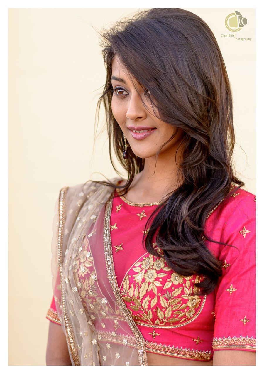 Actress Pooja Jhaveri New Stills