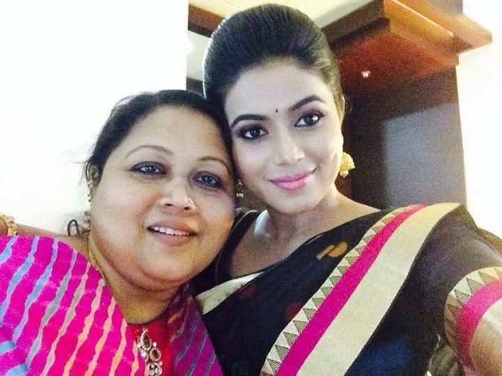 Actress Poorna Unseen Real Life Family Photos