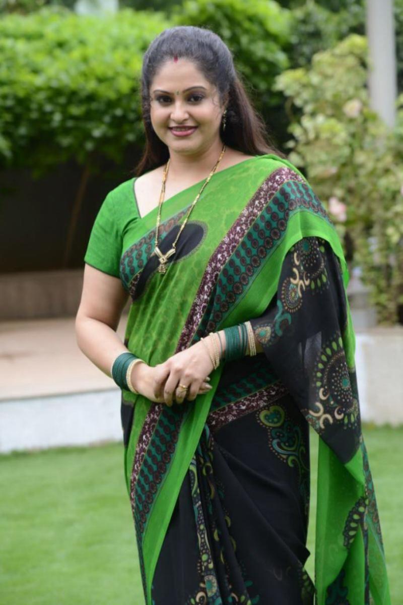 Actress Raasi Saree Pictures