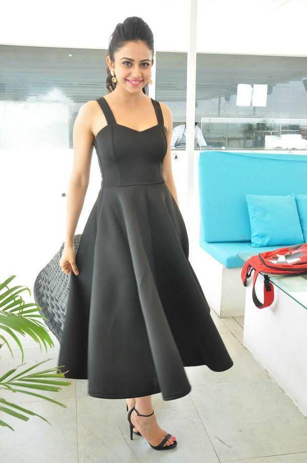 Actress Rakul Preet Sing Sexy Pics