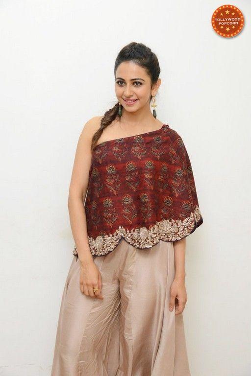 Actress Rakul Preet Singh New Pics