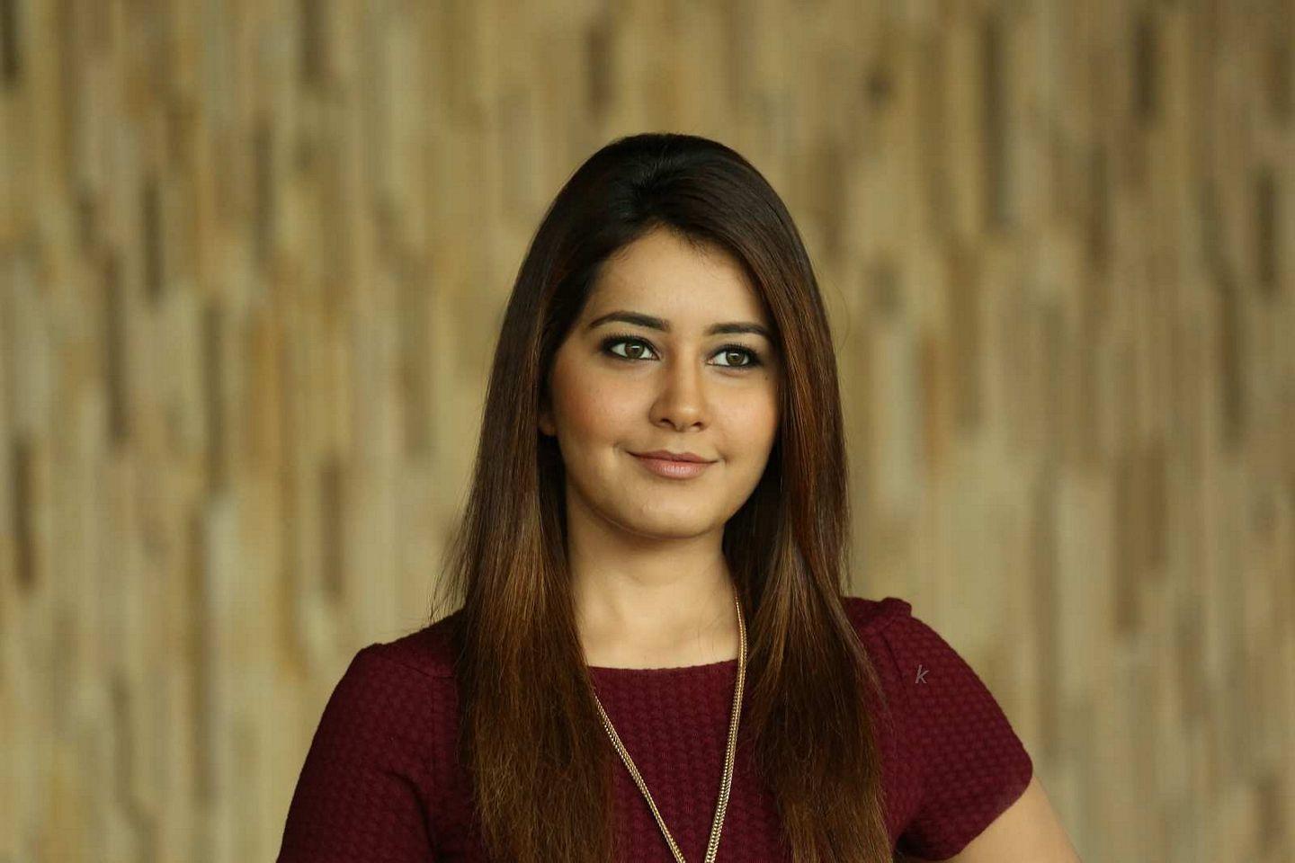 Actress Rashi Khanna Latest Pics