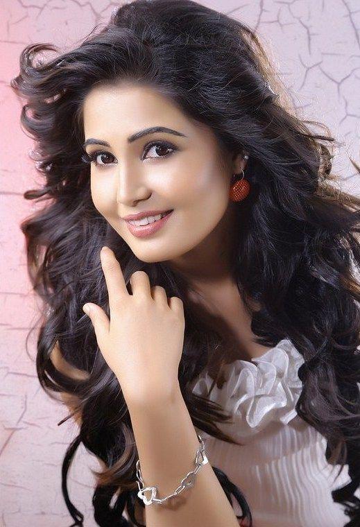 Actress Sandra Amy Latest Photoshoot Stills