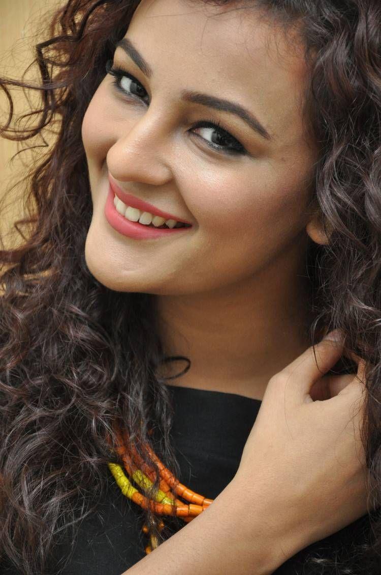 Actress Seerat Kapoor New Photos