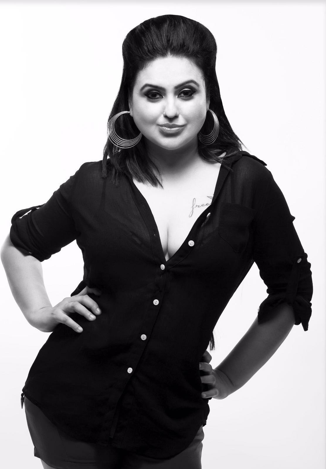 Actress Sona New Hot Stills