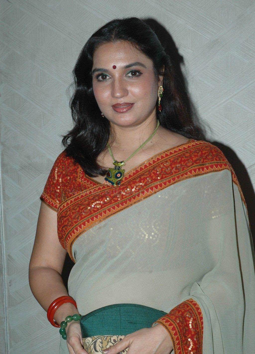 Actress Sukanya Photo Pics