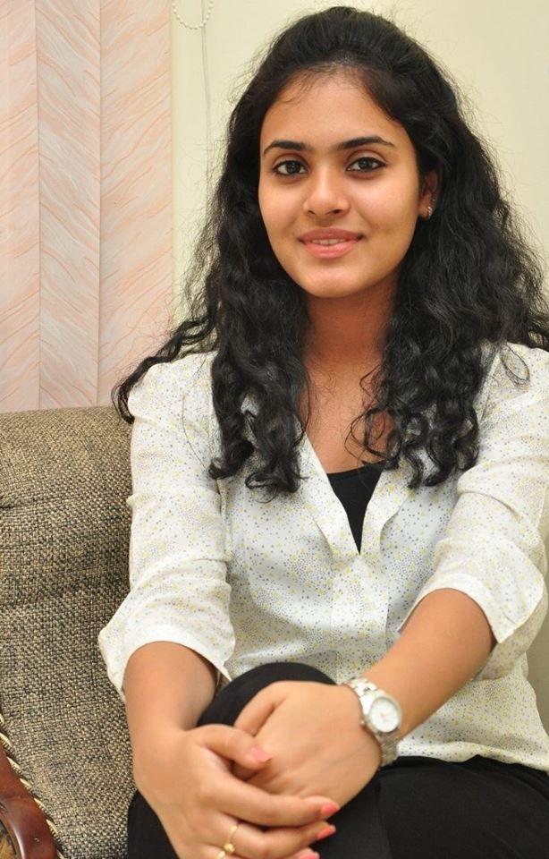 Actress sukriti Cute Pics