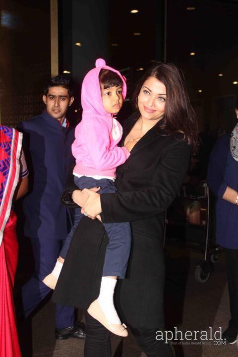 Aishwarya Rai Bachchan With Daughter Aaradhya